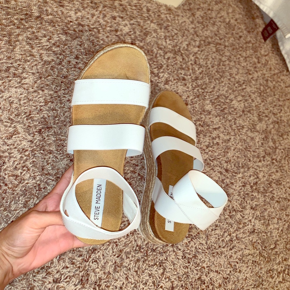 STEVE MADDEN “kimmie” platform sandal